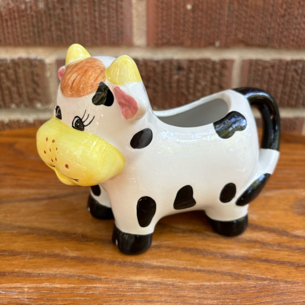 Houston Harvest Black and White Ceramic Cow Creamer